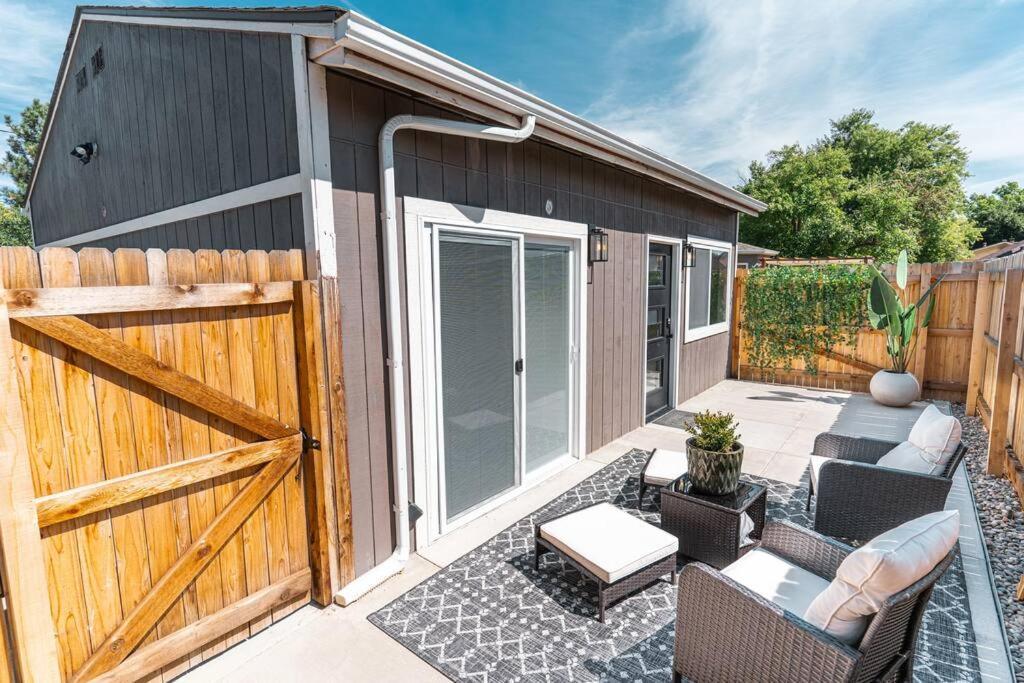 Beautiful Denver Carriage House Экстерьер фото